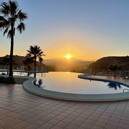 Apartamento Tranquility, Sun, Breathtaking Views & 7 Minutes Drive To Sea Benitachell Exterior foto