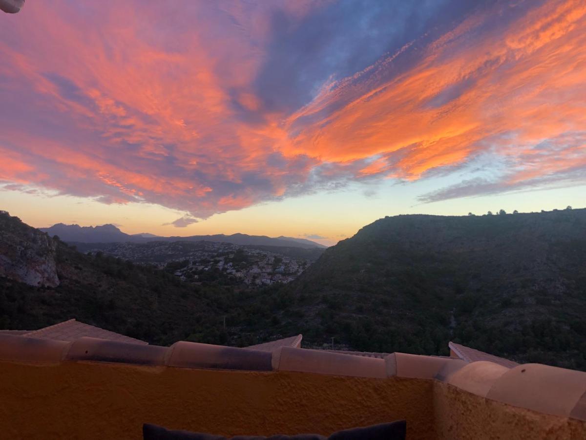 Apartamento Tranquility, Sun, Breathtaking Views & 7 Minutes Drive To Sea Benitachell Exterior foto